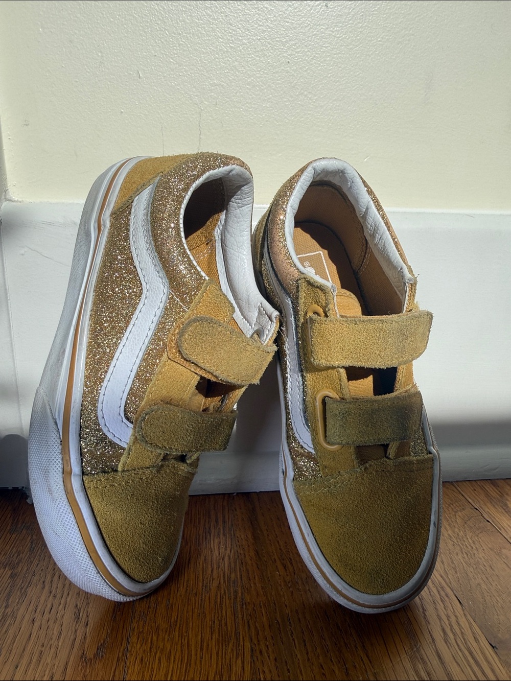 Vans Kids Glitter sparkly Velcro Sneakers in Mustard Gold